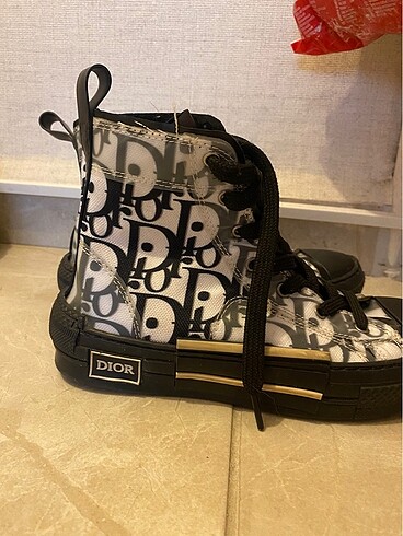36 Beden Dior converse