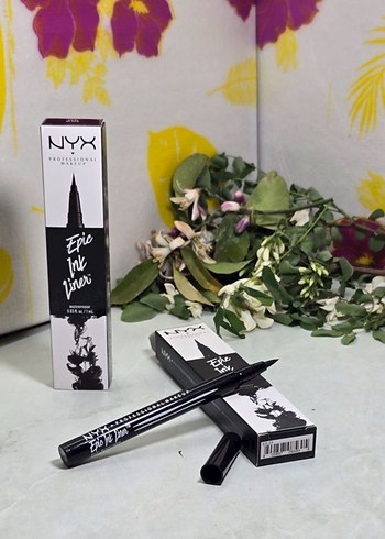NYX NYX Siyah Epic Ink Likit Eyeliner