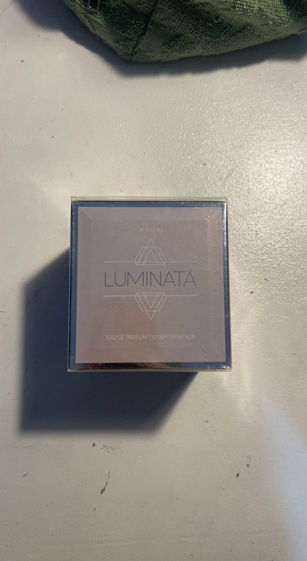 Avon Luminata Kadın Parfümü - Görsel 2