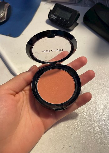 wet n wild Color Icon Allık Bed Of Roses - Görsel 4