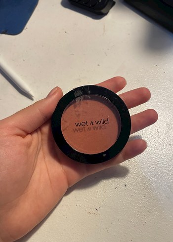 wet n wild Color Icon Allık Bed Of Roses - Görsel 3
