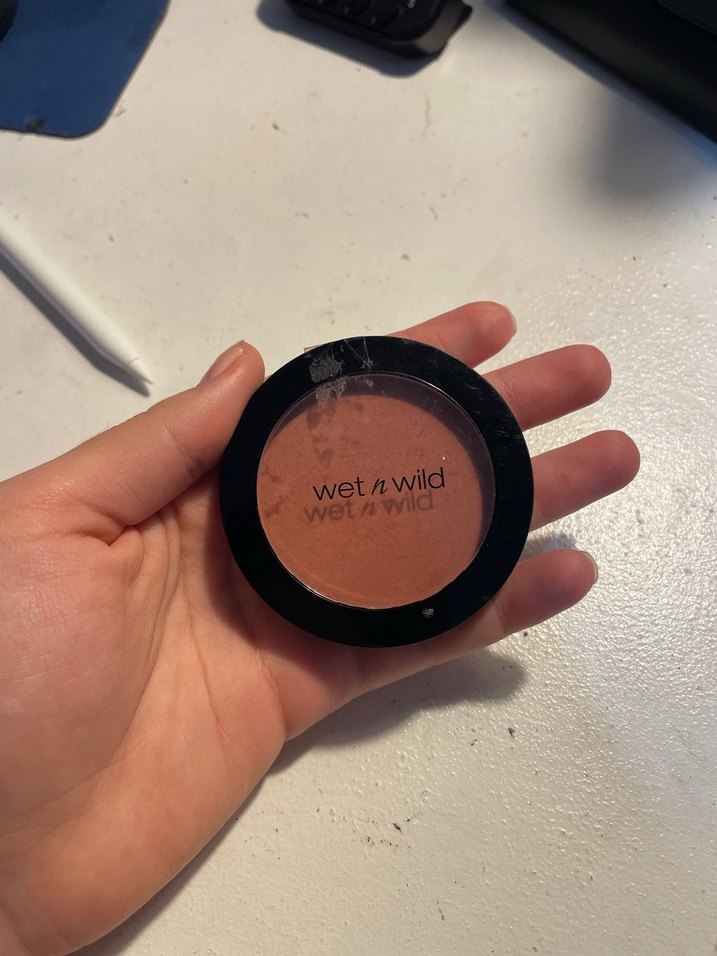 wet n wild Color Icon Allık Bed Of Roses - Görsel 3