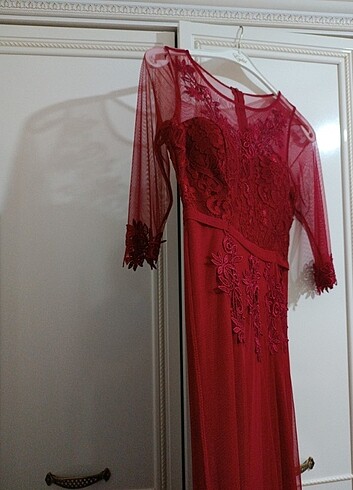 Kırmızı abiye elbise 