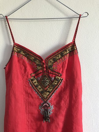 s Beden kırmızı Renk Derhy kırmızı boncuk işlemeli elbise