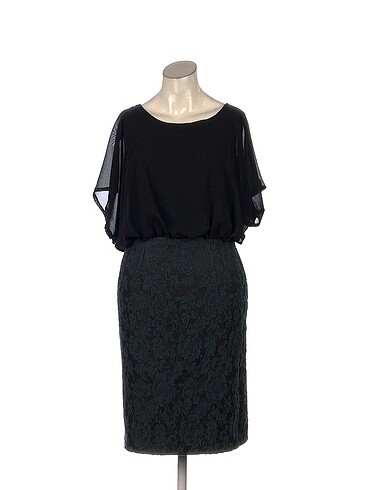 PreLoved Kısa Elbise %70 İndirimli.