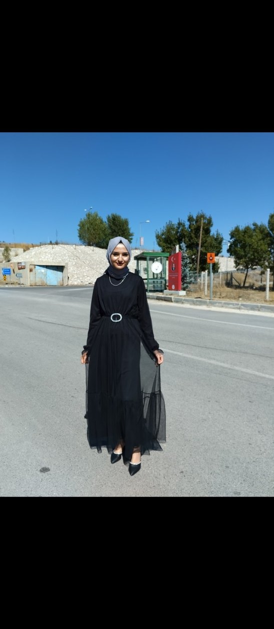 Siyah Kuşaklı Uzun Kadın Elbise - Görsel 2