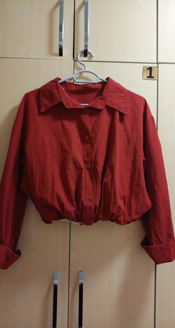 Kırmızı Düğmeli Vintage Kadın Gömlek - Görsel 3