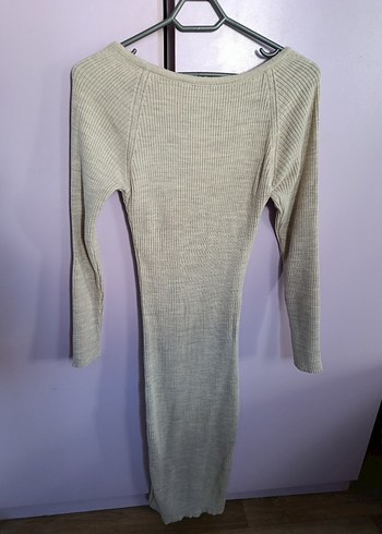 kare yaka yırtmaçlı bej elbise - Görsel 2