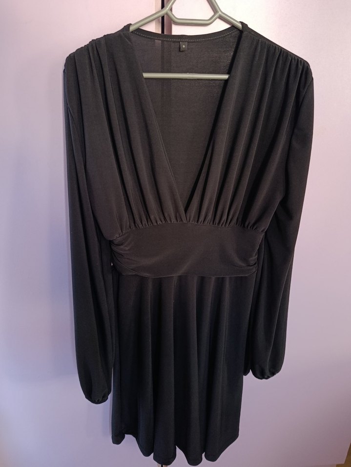 V Yakalı Uzun Siyah Gotik Elbise - Görsel 2