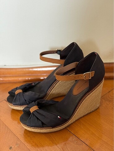 Tommy Hilfiger Tommy hilfiger orj. 37 nmra