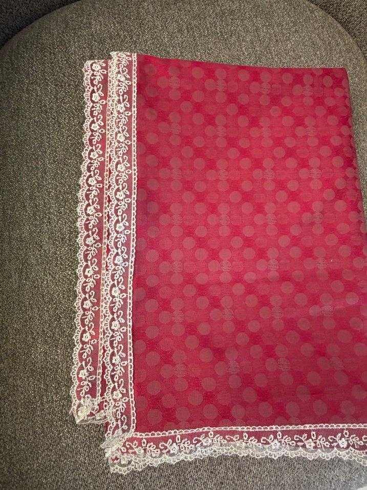 Dantel Kenarlı Parlak Pembe masa örtüsü yada sofra bezi - Görsel 3