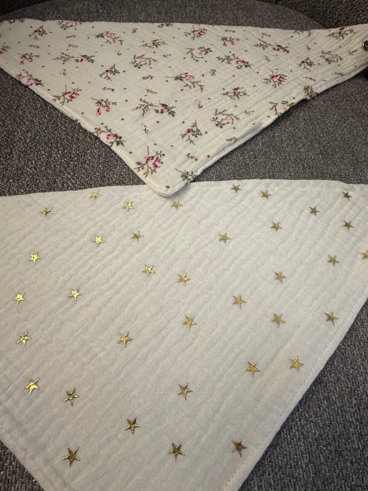 Nakışlı Beyaz Bebek Önlüğü - Görsel 3