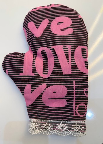 Nakışlı Pembe Renkli Fırın Eldiveni ve Tutacak Seti - Görsel 3