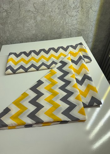 Gri ve Sarı Desenli yastık kılıfı - Görsel 2