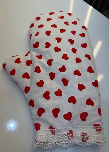 Nakışlı Kalp Desenli Mutfak Önlüğü ve Eldiven - Görsel 3