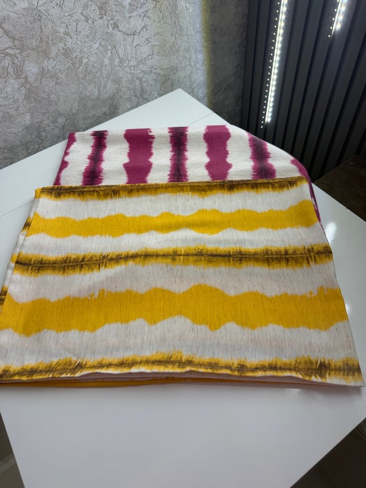 Çok Renkli Batik Desenli  yastık kılıfı - Görsel 2