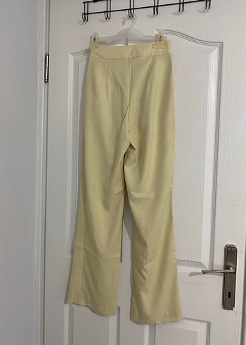 Butter yellow Pilili Midi Kadın Kumaş Pantolon - Görsel 3