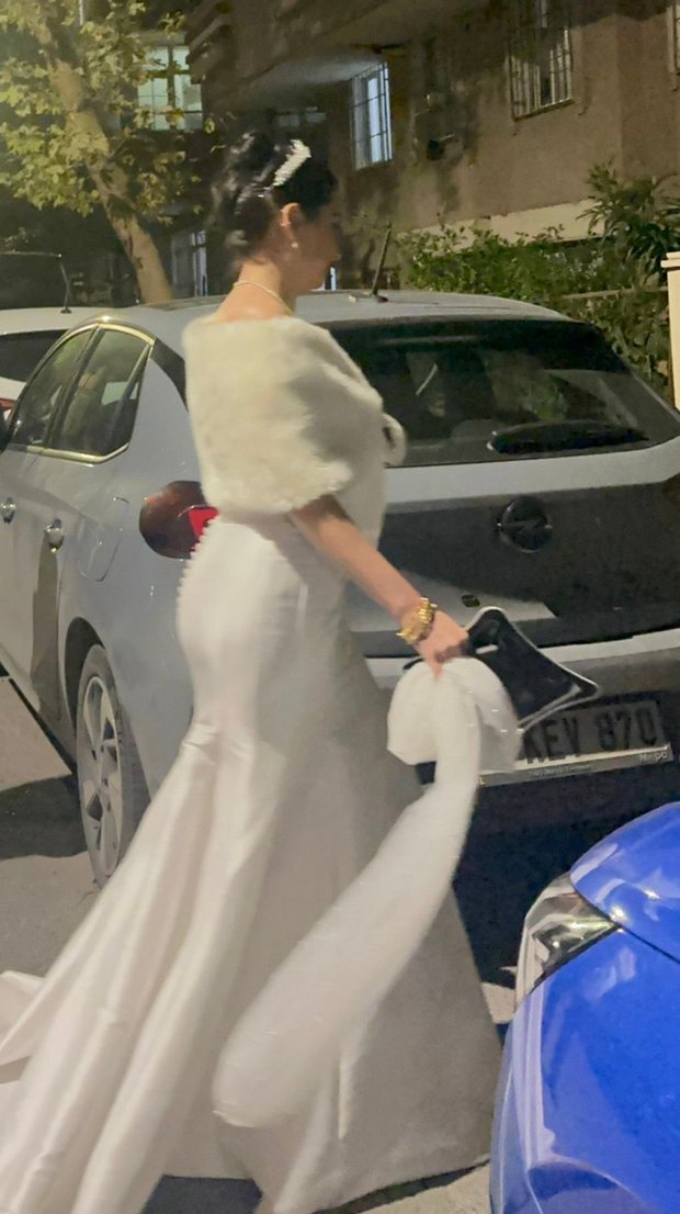 Straplez Sade Balık Gelinlik - Görsel 3