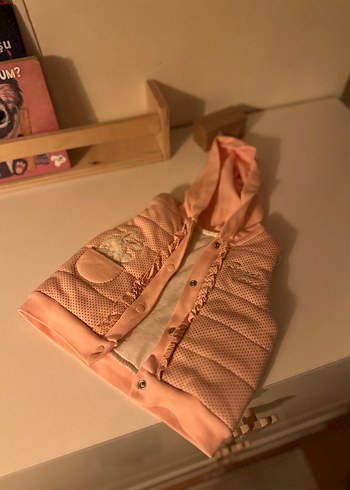 Kız Çocuk Kapüşonlu Düğmeli Pembe Yelek - Görsel 3