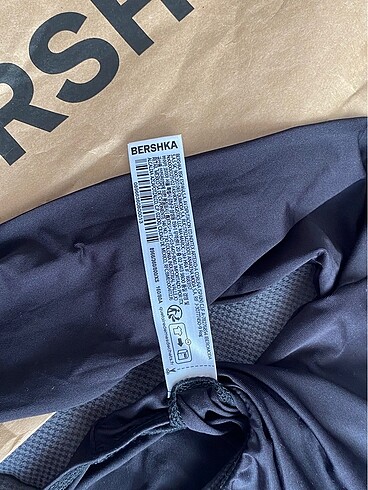 Bershka omuzları açık ince triko - Görsel 6