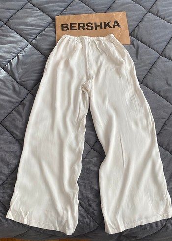BERSHKA Saten beyaz rengi pantolon - Görsel 4