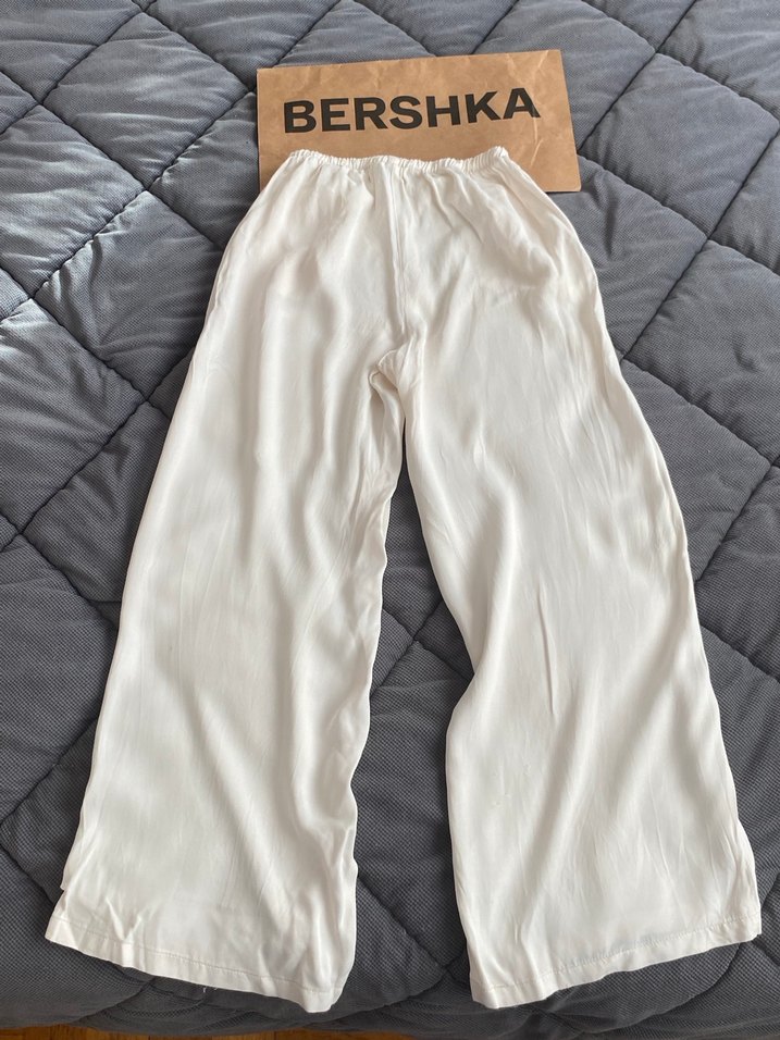 BERSHKA Saten beyaz rengi pantolon - Görsel 4