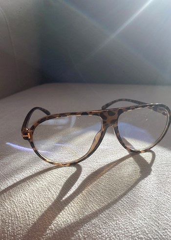 Bej Şeffaf Klasik Kadın Gözlüğü - Görsel 4