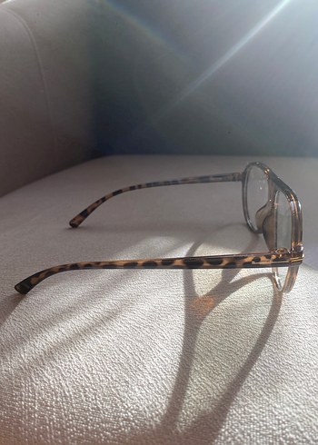 Bej Şeffaf Klasik Kadın Gözlüğü - Görsel 3