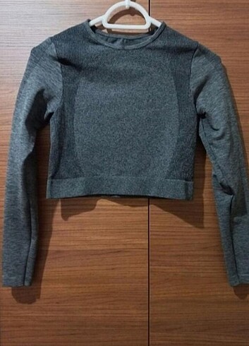 Dilvin Gri Renk Uzun Kollu Crop Bluz