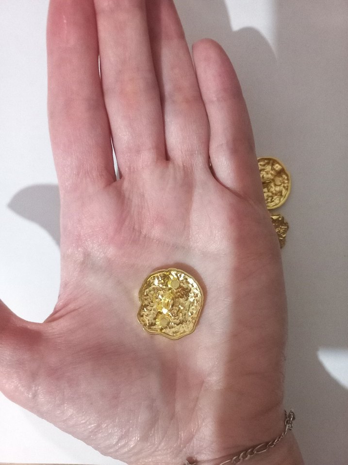 Altın Rengi Düğme - Görsel 3