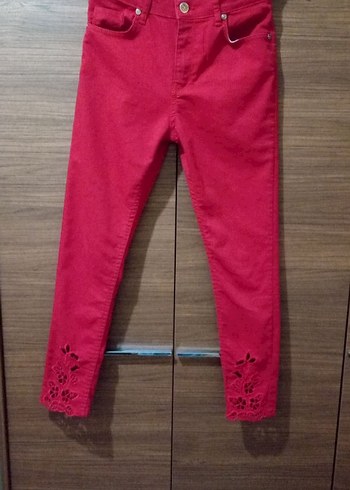 Koton Kırmızı Çiçek İşlemeli Skinny Pantolon