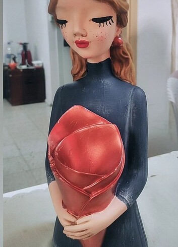 Ciceklci kız 
