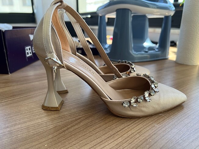 37 Beden 37 numara şampanya topuk saten stiletto