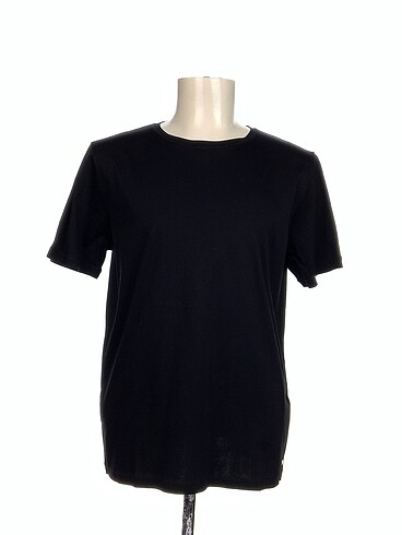 Diğer T-shirt %70 İndirimli.