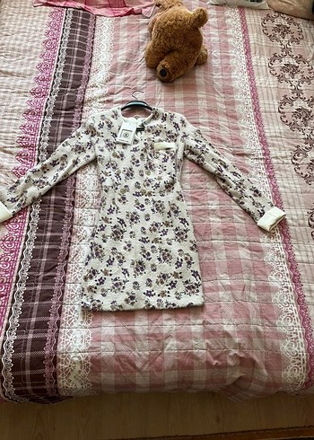 Chanel Uzun Kollu V Yaka Çiçekli orijinal Chanel mini elbise