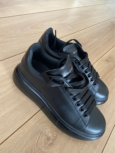 41 Beden siyah Renk İthal Alexander McQueen