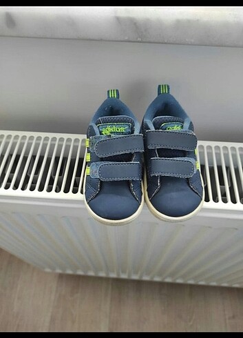 Adidas Adidas ayakkabı 20 numara ayakkabi
