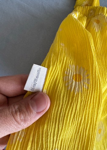 Sarı papatya desenli etekli salopet - Görsel 3