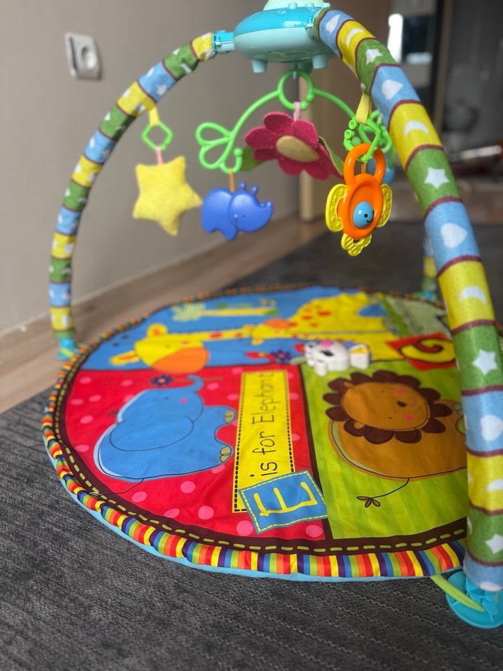 Otomatik dönen sesli müzikli projektörlü Oyun Halısı - Görsel 2