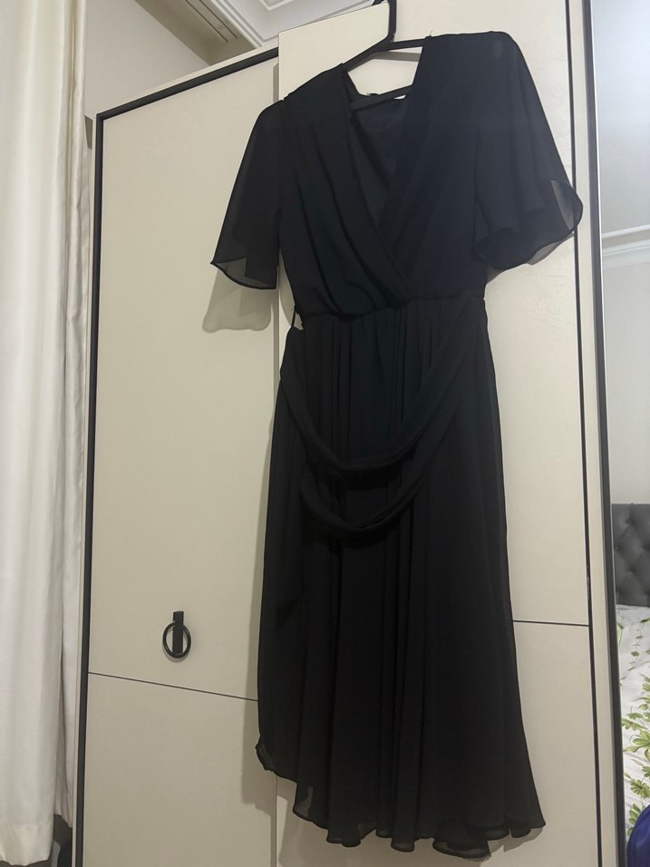 Siyah V Yaka Drapeli Uzun Kadın Elbise - Görsel 2