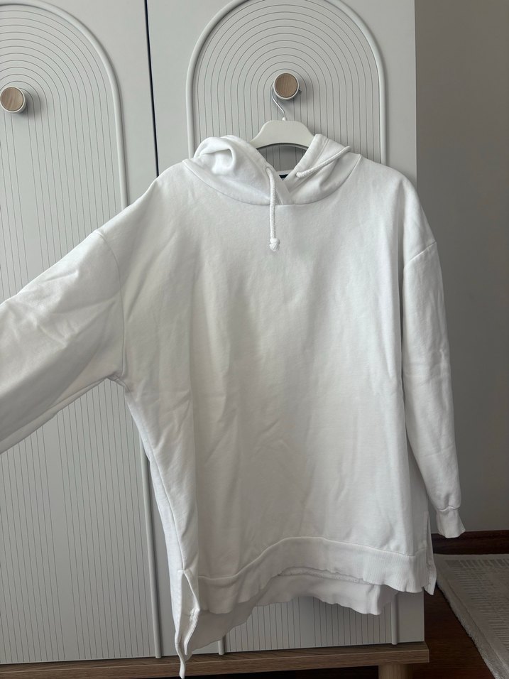 Beyaz Kapüşonlu Sweatshirt - Görsel 3