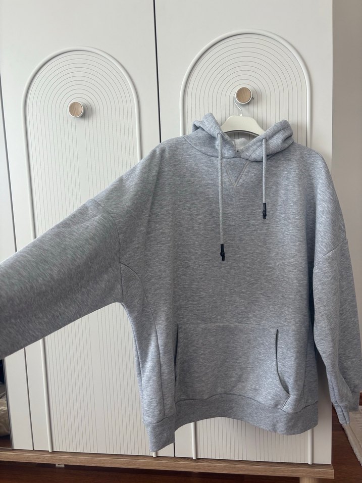 Gri Kapüşonlu Kadın Sweatshirt - Görsel 2