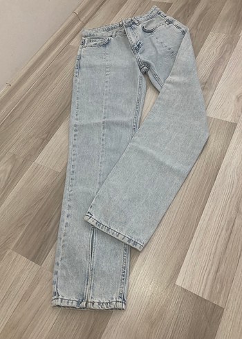 Düz Kesim Yırtmaçlı Midi Kot Pantolon - Görsel 2