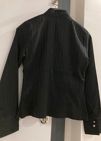 Kadın Siyah V Yaka Piliseli Gömlek - Görsel 2