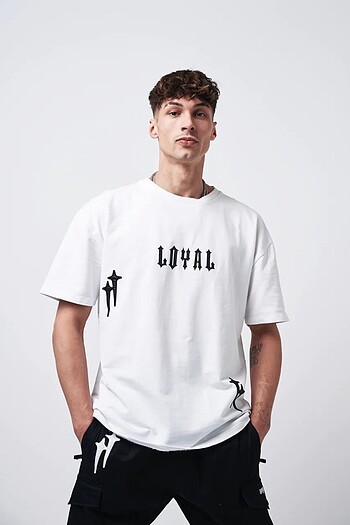 LOYAL ATHLETİCS Oversized T-Shirt