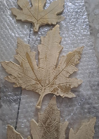 Parlak Altın Renkli Dekoratif Yaprak Seti - Görsel 3