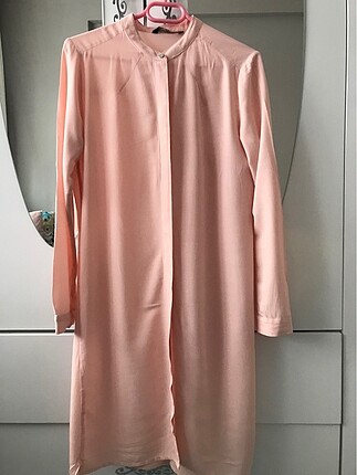 Pembe tunik