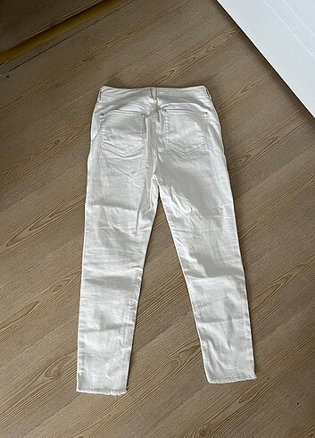 40 Beden beyaz Renk Beyaz kot pantalon