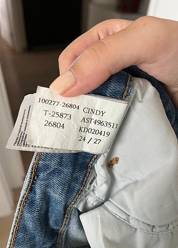34 Beden mavi Renk Mavi marka jean