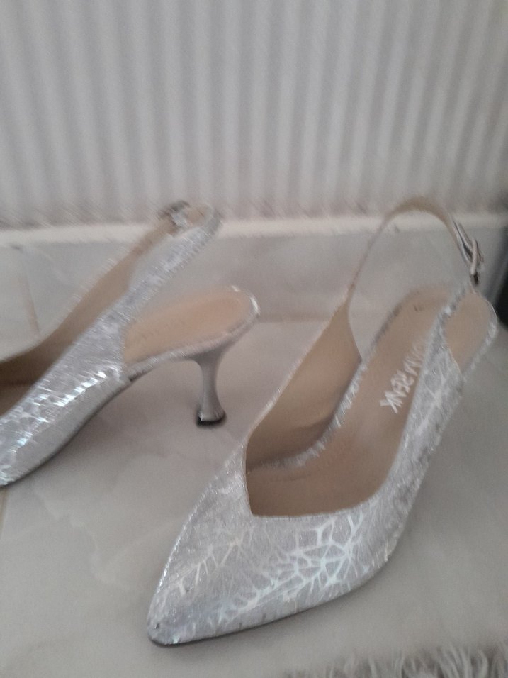 Şeffaf Detaylı Bej Kadın Topuklu Ayakkabı - Görsel 4